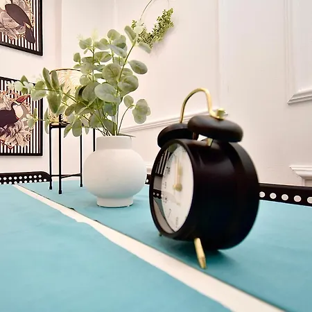 Aleja Niepodleglosci *