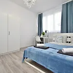 ホームステイ Aleja Niepodleglosci